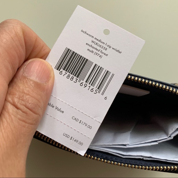 Kate Spade ♠️ 🐛 enchanted forest wristlet NWT - Picture 4 of 7